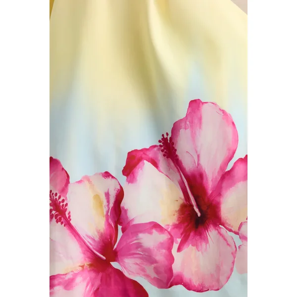 Zoya | Robe mi-longue jaune ombré à imprimé lys et encolure bandeau