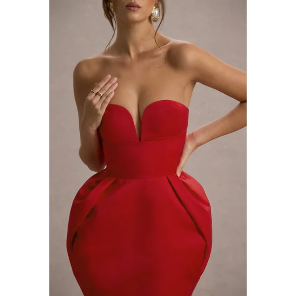 Zuki | Mini-Robe en Satin Rouge à Décolleté Cœur avec Jupe Tulipe